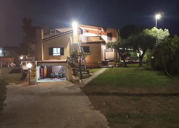 Monolocali e stanze in Villa a 350 mt spiaggia libera Lido delle Sirene Anzio